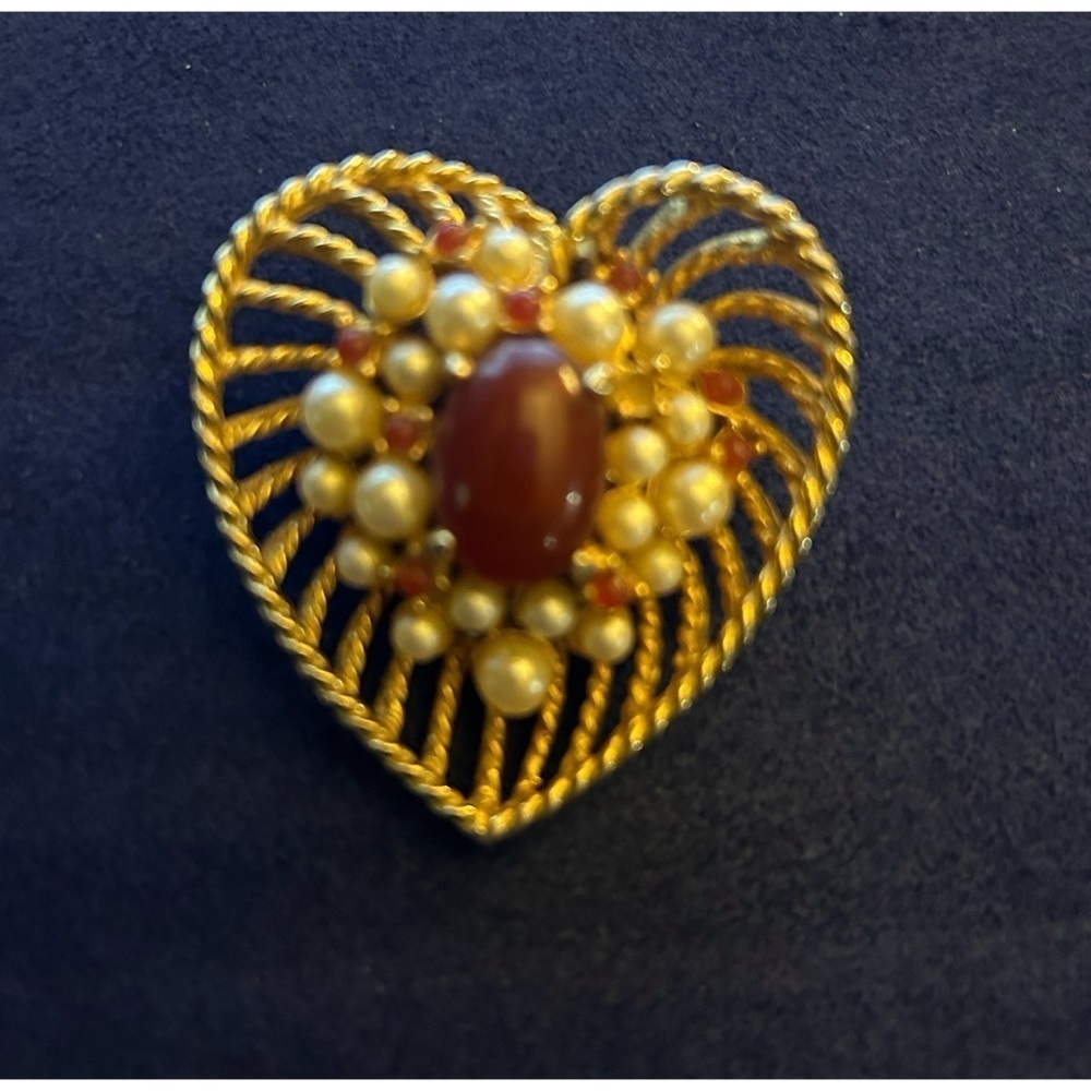 Di Nicola Brooch